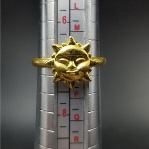 Mystic moon rising sun ring size 7. R131